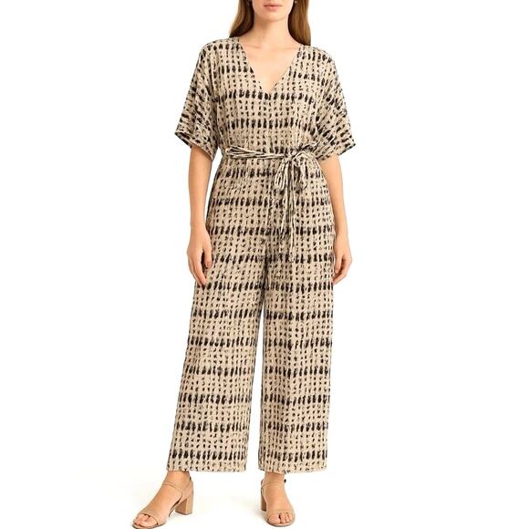 LAVENDER BROWN Ikat Print Belted Wide Leg Flutter Sleeve Jumpsuit Size M Black - Picture 2 of 13